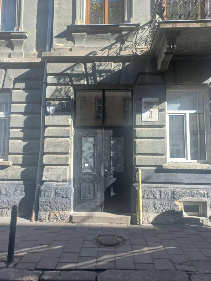 Чорно -Білий Люкс В Центрі Apartment Lviv Bagian luar foto